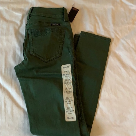 NWT!!✨ Green Miss Me Jeans 💚 - Picture 8 of 8